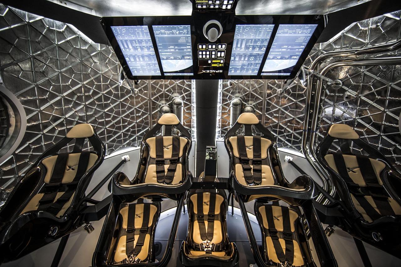 翱翔星辰，神舟15号飞船航天员的壮志凌云之旅